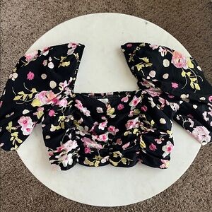 H&M Crop Top Large Black Pink Floral Puff Sleeve Ruching